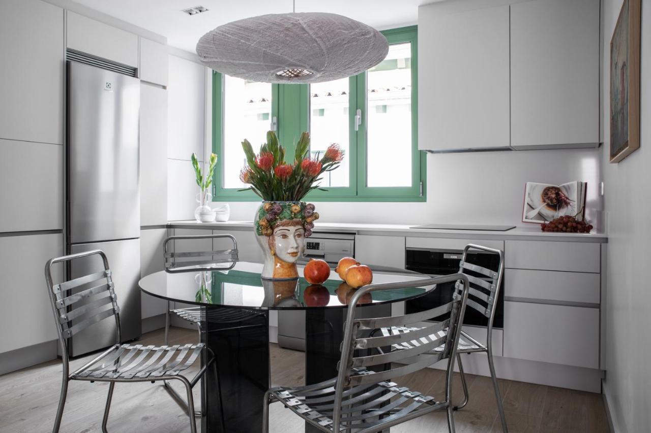 Calatrava - Darya Living Appartement Madrid Buitenkant foto